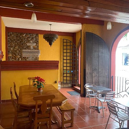 Posada Aguila Real ปาเลงเก ภายนอก รูปภาพ